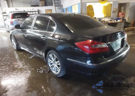 2013 Hyundai Genesis 3.8 из США, поврежденный, VIN KMHGC4DD7DU256155
